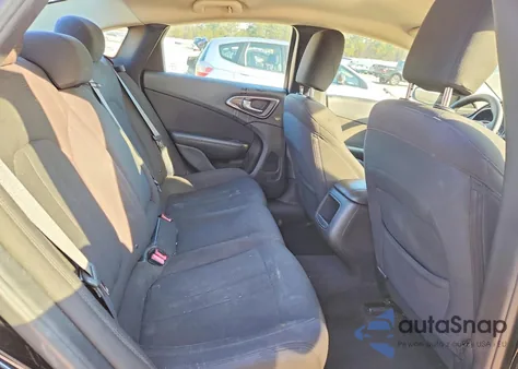 2015 Chrysler 200 Limited z USA, uszkodzony, nr VIN 1C3CCCAB0FN730383